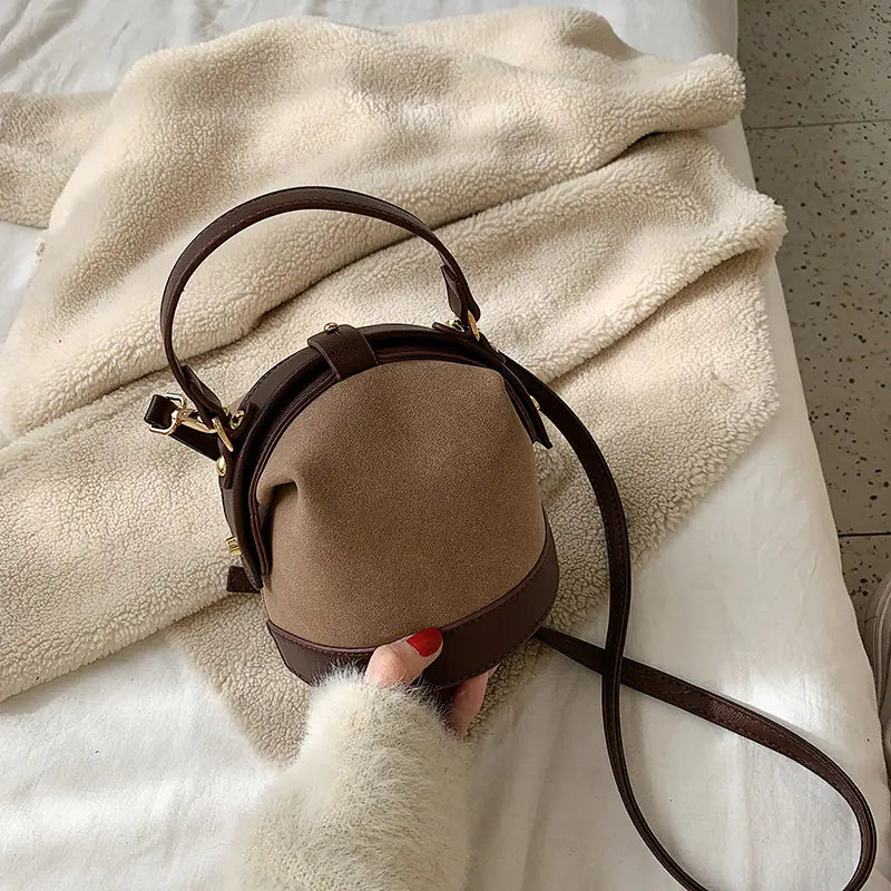 Korean Style Fashion Messenger Bag and Handbag
